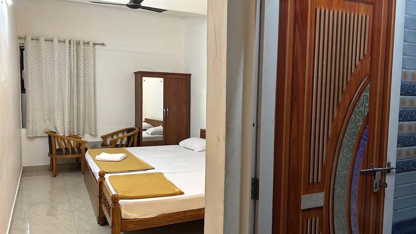 Manjira Lodge